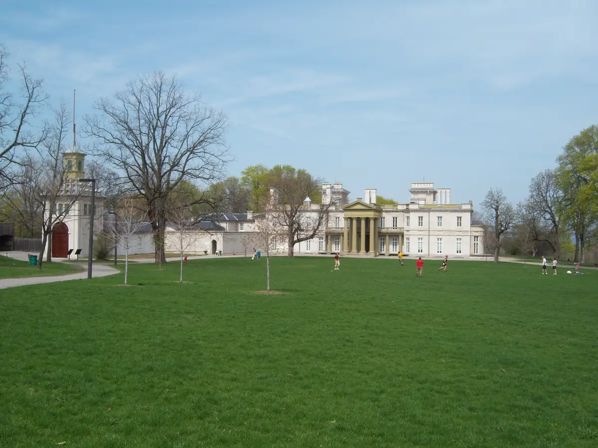Big mowed lawn in front of Dundurn Castle in Hamilton